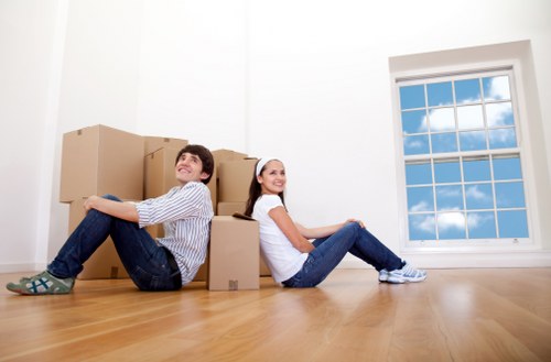 Residential moving truck available for Surrey customers